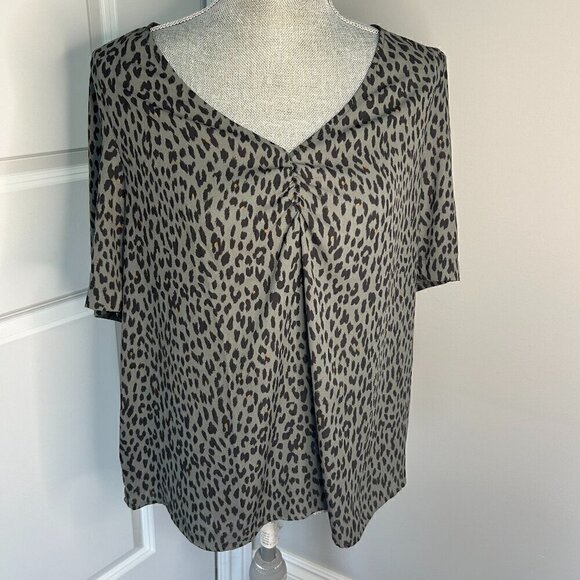 LOFT Tops - Loft Black & Gray Leopard Print V Neck Short Sleeve Blouse Size M NWOT